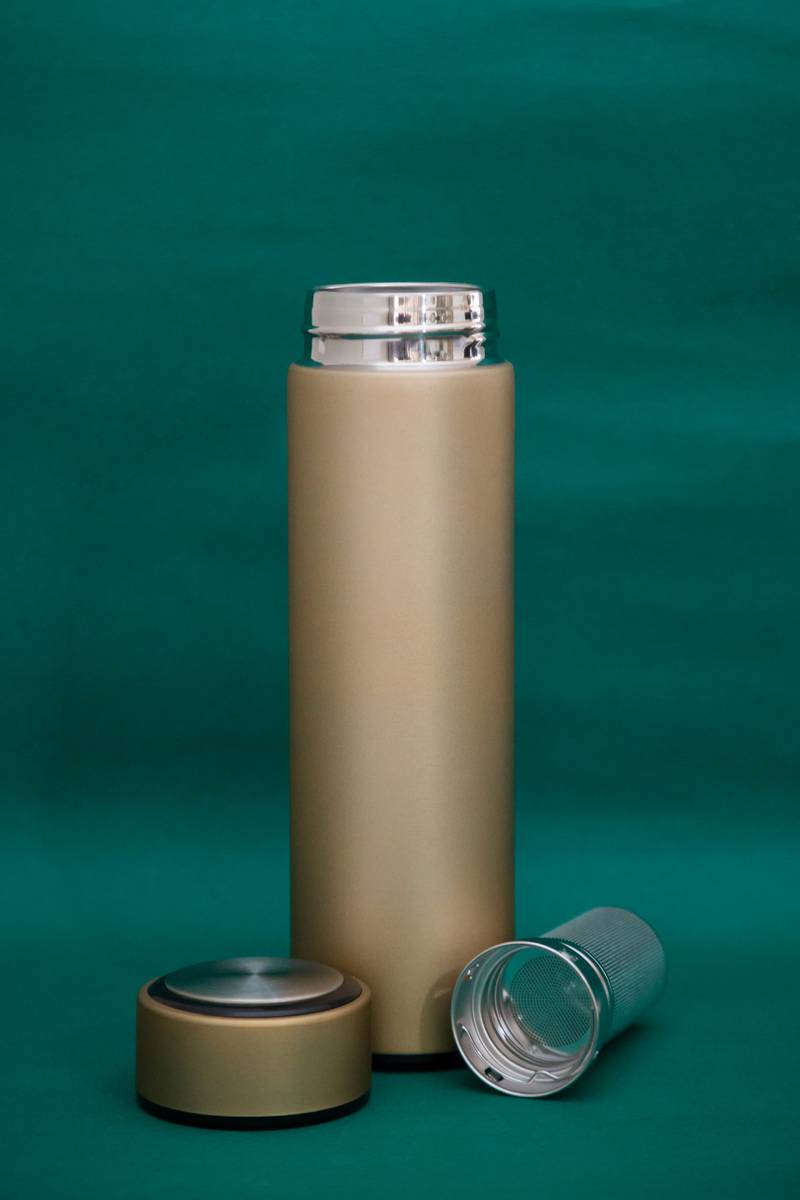 Garrafa Termica de Inox com Infusor 2 EM 1 500ml - DOURADA1