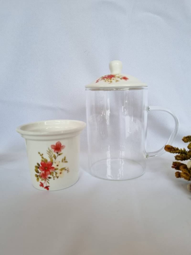 Caneca vidro com infusor ceram vermelho aberta